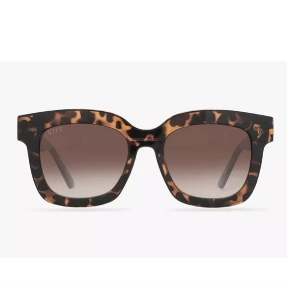 DIFF NWT Square oversized Sunglasses  56mm Charitable Eyewear NEW - Picture 3 of 5